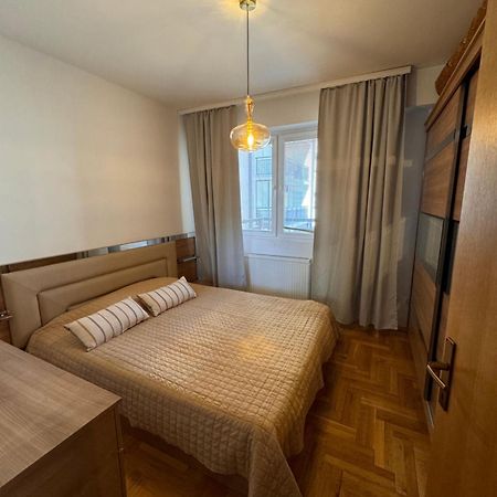 Big Spacious Apartment In Pej Center With Wi-Fi Peć Exterior foto