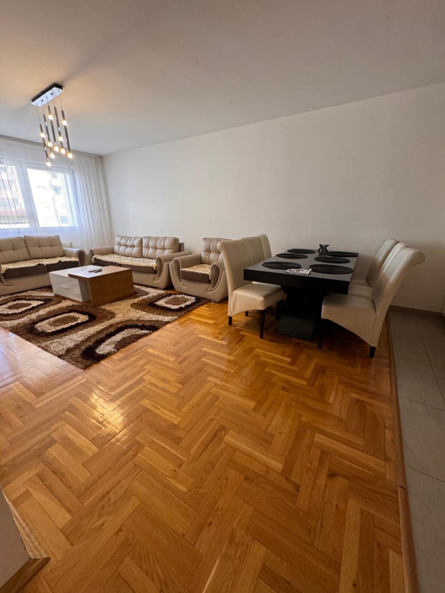 Big Spacious Apartment In Pej Center With Wi-Fi Peć Exterior foto