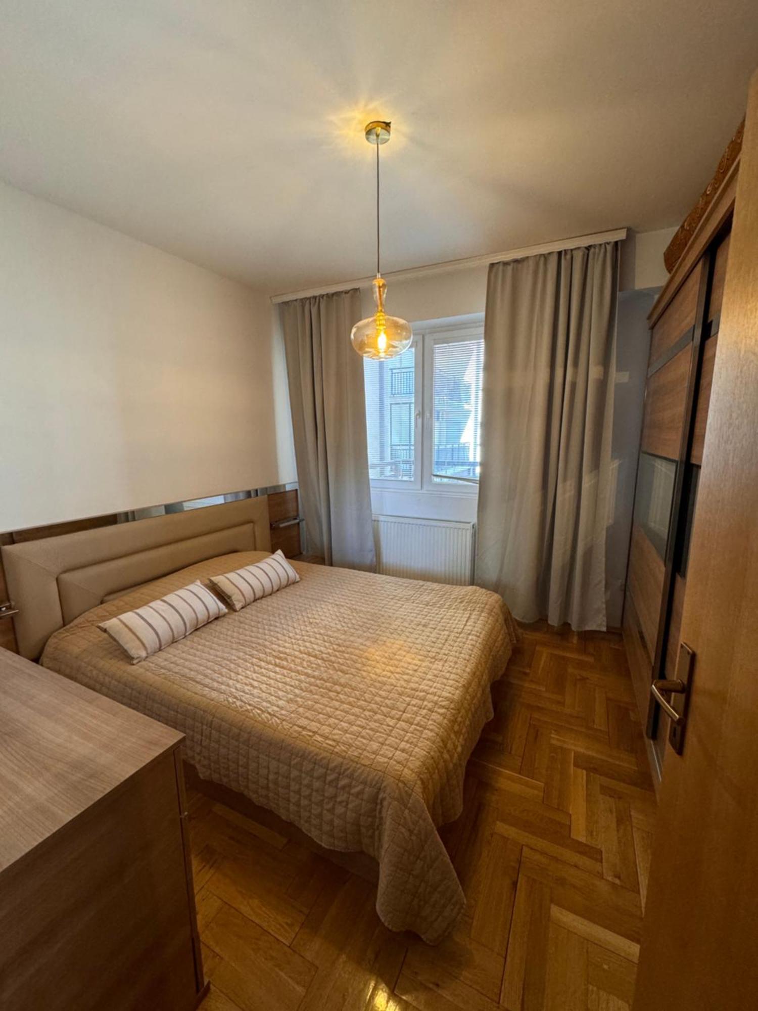 Big Spacious Apartment In Pej Center With Wi-Fi Peć Exterior foto